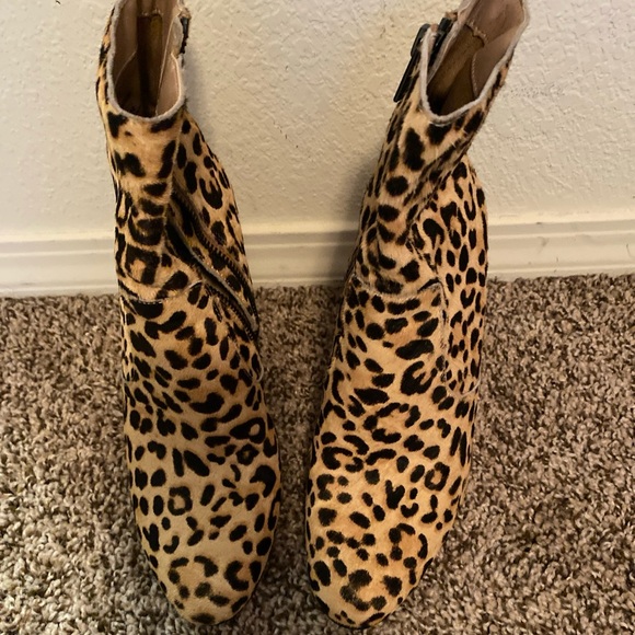 Steve Madden Womens Editor Leopard Animal Print Fashion Boots Size 7.5 - Picture 5 of 11